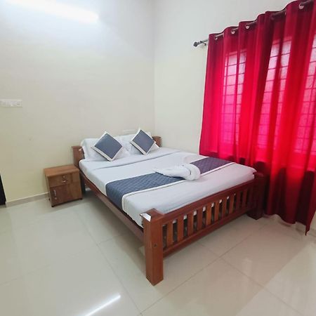 West Darshan Apartments And Villas Thiruvananthapuram Eksteriør billede